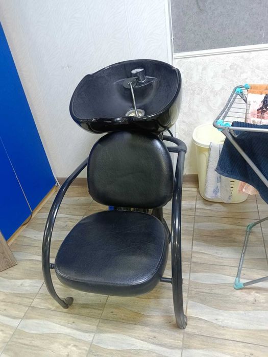 Продается парихкмакерская мойка(2шт)