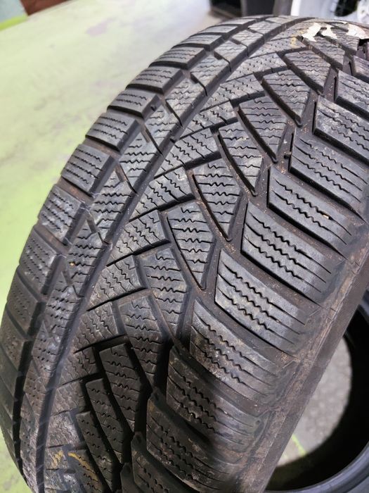 2 бр зимни 225/50/17 Continental