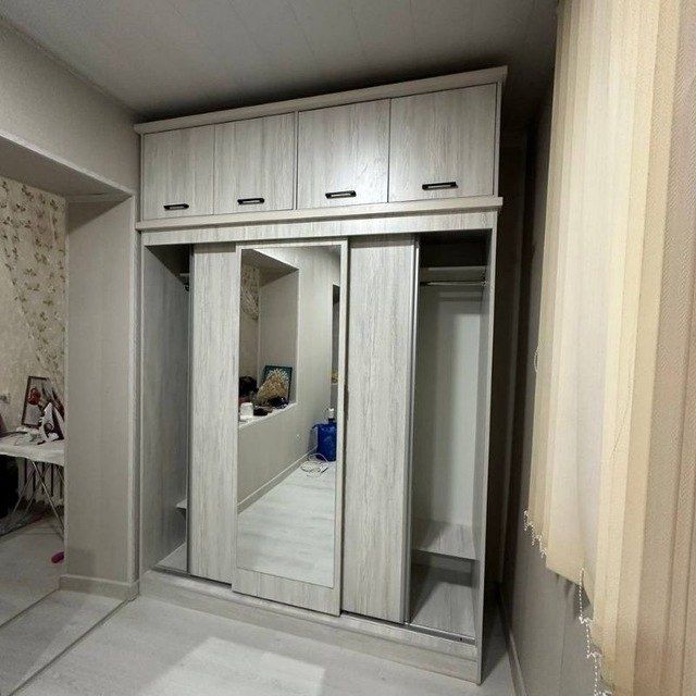 Shkaf  shkaflar kupe180 (250×180×57)