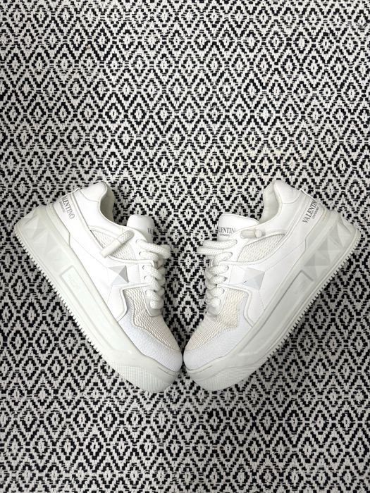 Valentino Garavani one stud xl