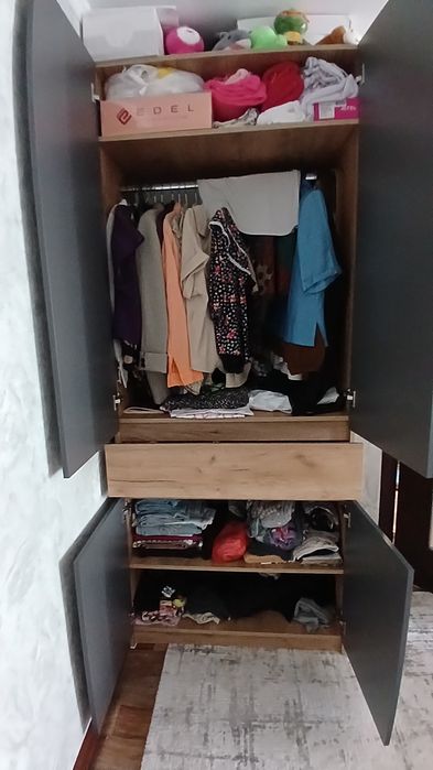 Шкаф продается в отличном состояние