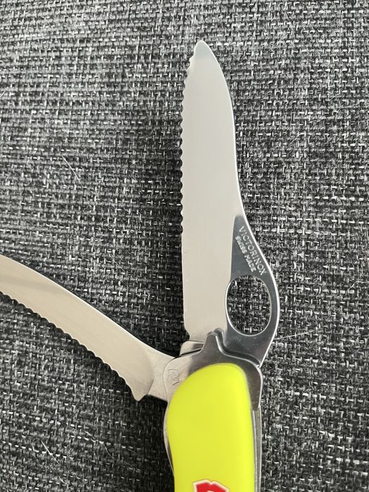 Швейцарски Джобен Нож Victorinox Rescue Tool