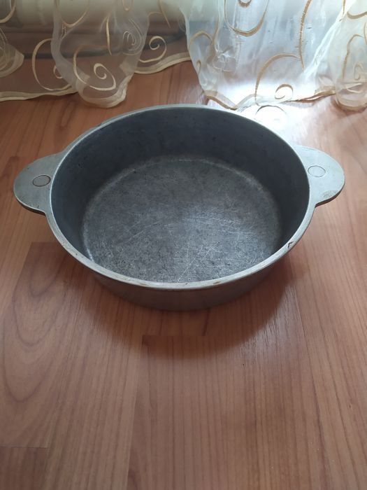 Электроплитка, формы для выпечки