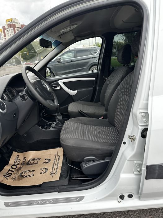 Lada largus 2018 года