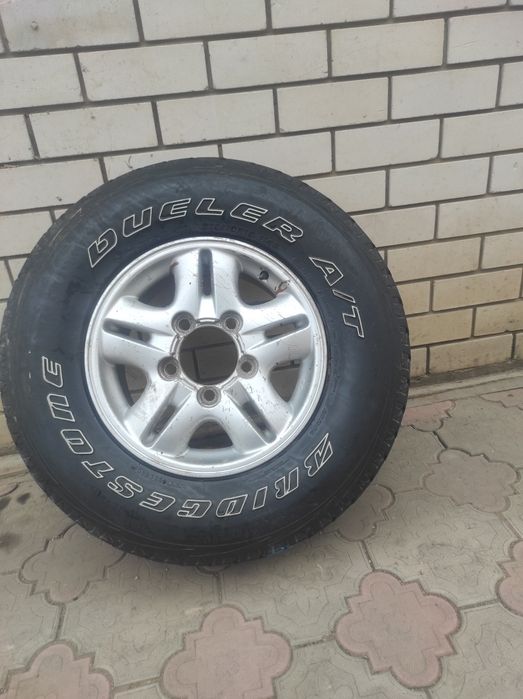 R 16 Породам шину с дисками.