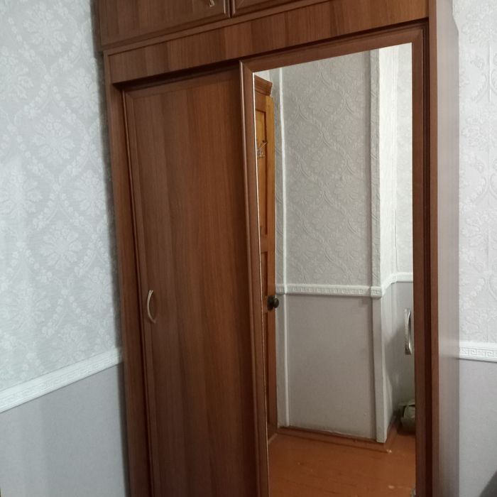 Продам шкаф плательный