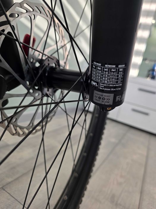Уникален Електрически Велосипед Giant Talon E+ 29