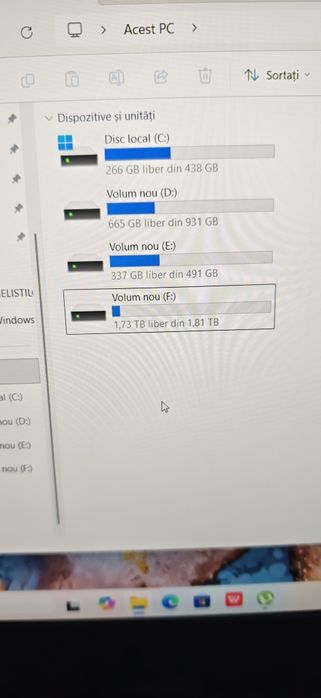 Vând laptop gaming sau schimb cu boxa jbl