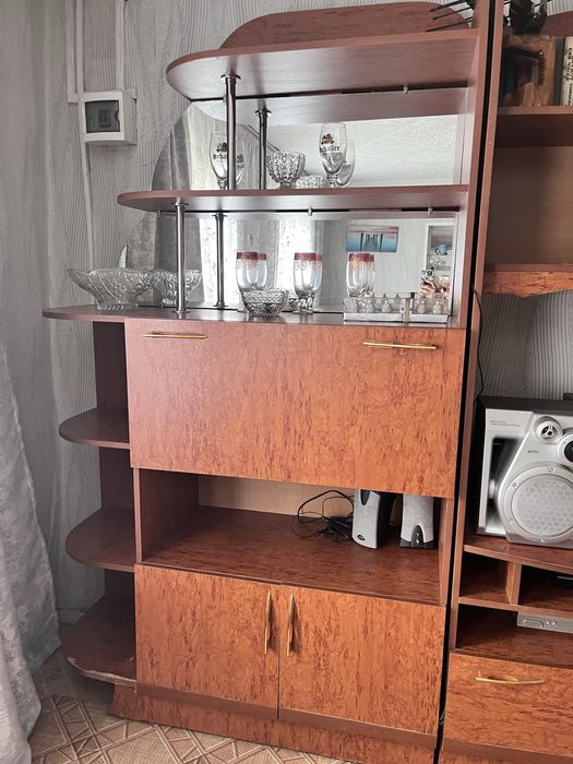 Продаю стенку для гостиной