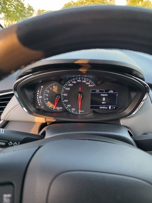 Tracker 1.8 premer