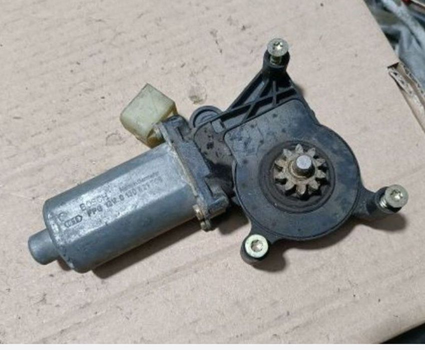 Motoraș stinga la macara,Benz E C class,asigur expedierea coletului av