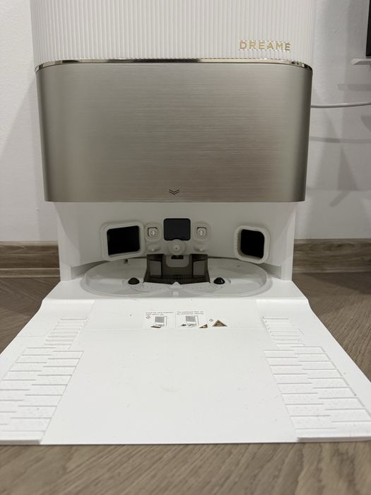 Vând Dreame X50 Complete – aspirator robot