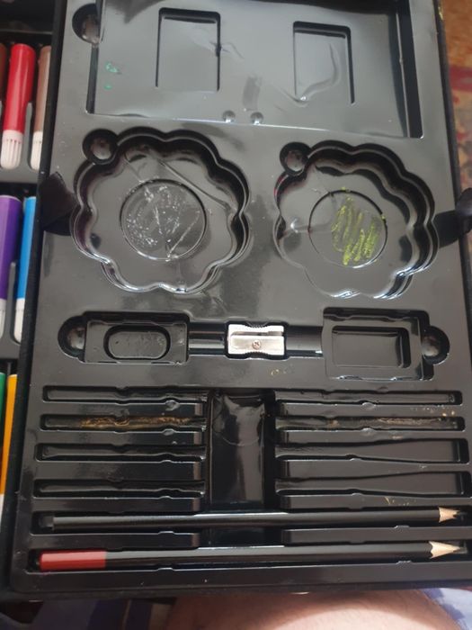 Piccolo детски комплект за рисуване.