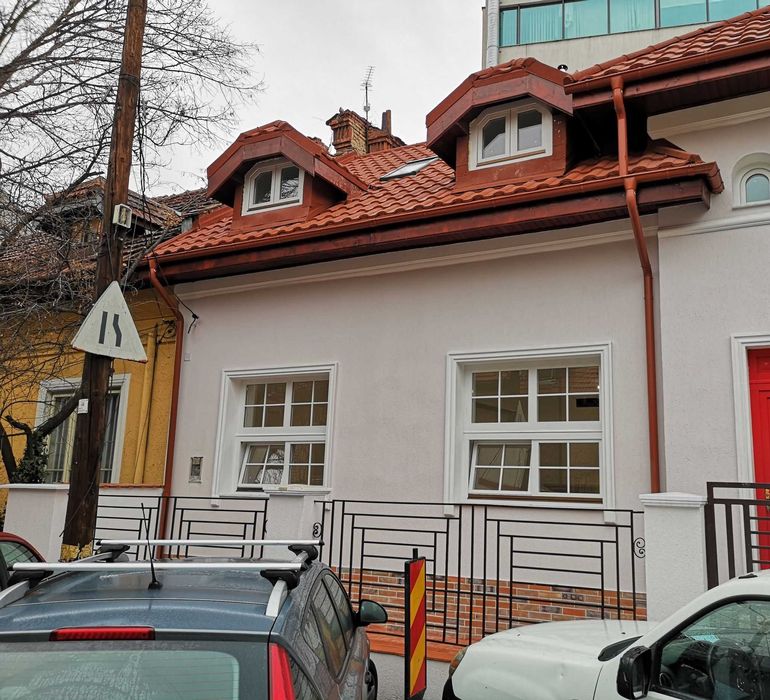 Ferestre ( PVC LEMN SI ALUMINIU )( Sticla Termopan)