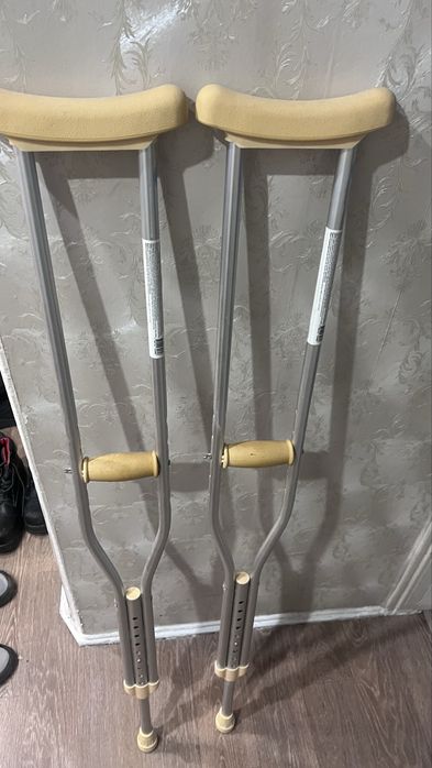 Продам Костыли алюминевые