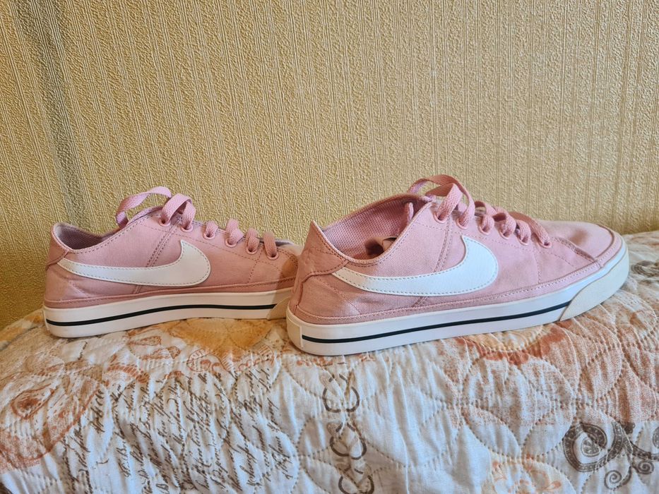 Розови кецове NIKE