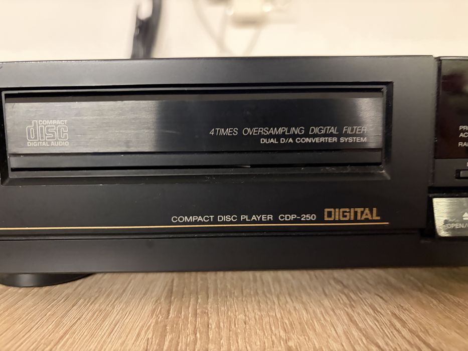 Amplificator Sony F606-ES+CD Player CDP 250