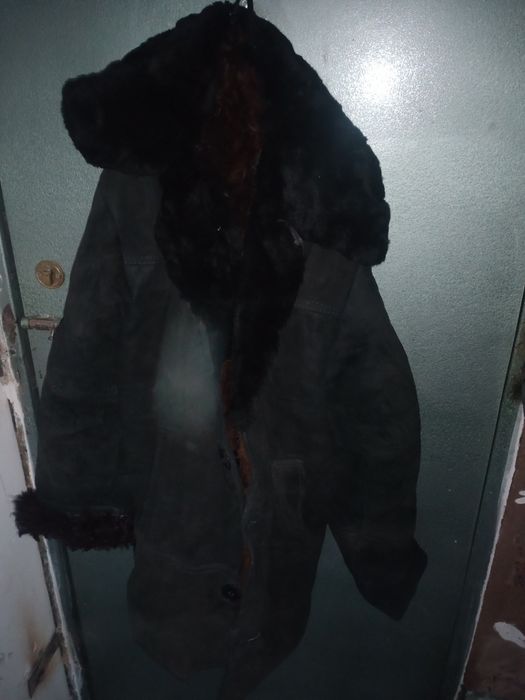 Продам шубы (тон)