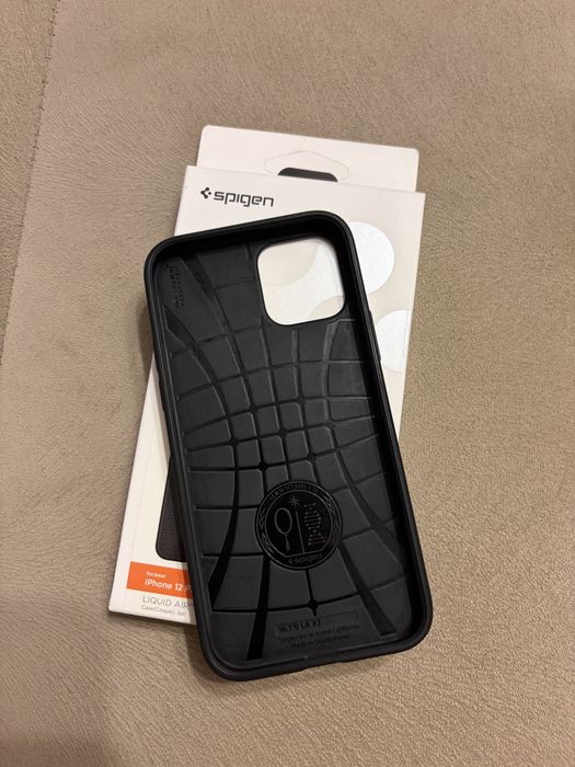 Husa Spigen Liquid Air iPhone 12/12 pro