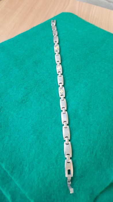 Bratara inox cu ornamente din aur