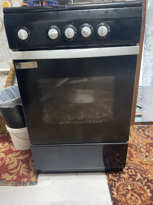 Продам газовую плиту