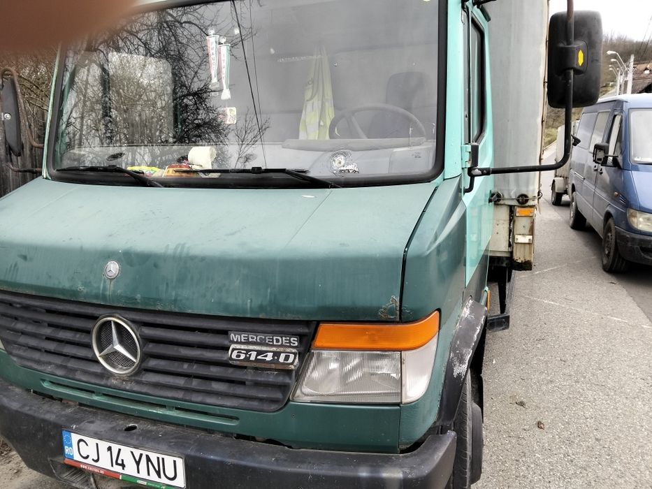Vând Mercedes vario 615