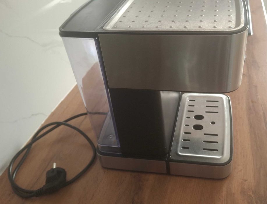 Рожковая кофемашина продается