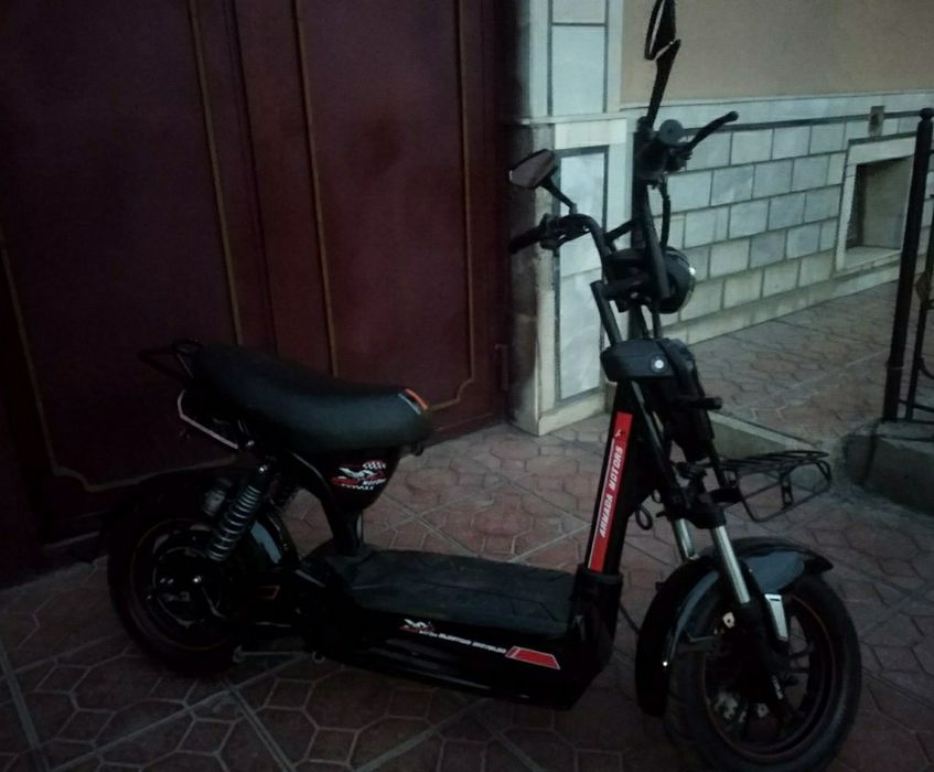 Скутер срочно сотилади!