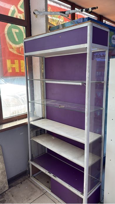 Витрины стеклянные