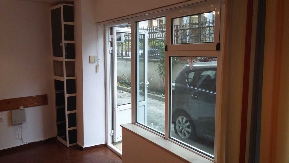 Дава се под наем Офис в Бургас, Център - 25 кв.м за 175 € - Снимка #7