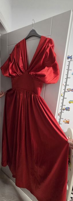 Rochie seara rosie Bluzat