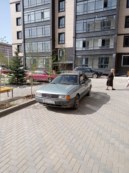 Продаю Ауди 80 б3