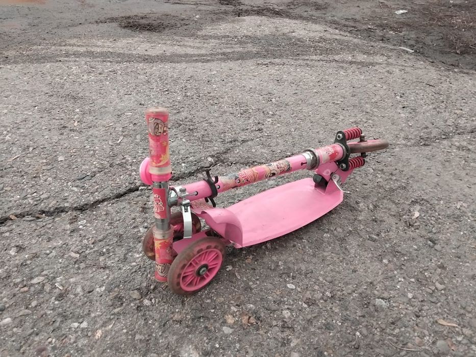 Продам самокат в хорошем состоянии.