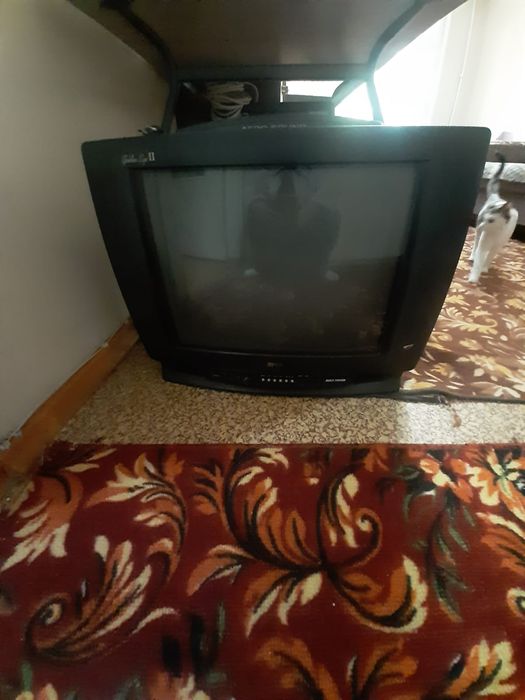Телевизор рабочий хорошем состоянии