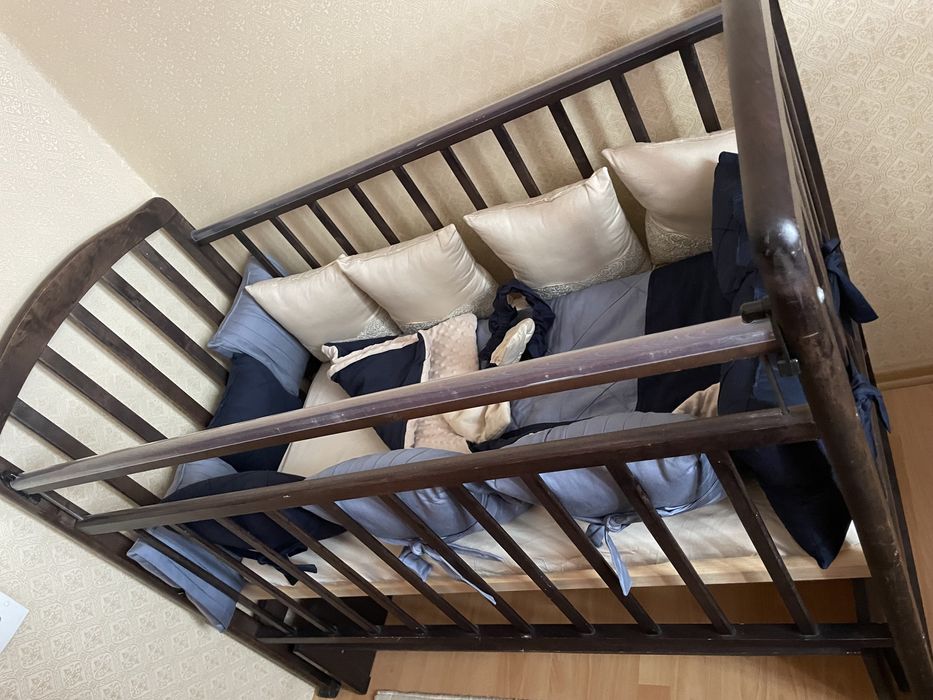 Детская кроватка