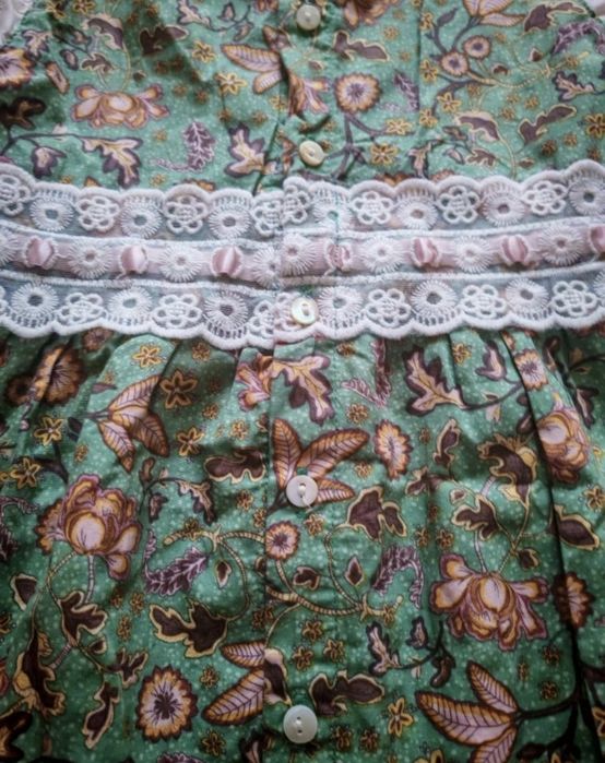 Rochie 7 ani, purtata o data
