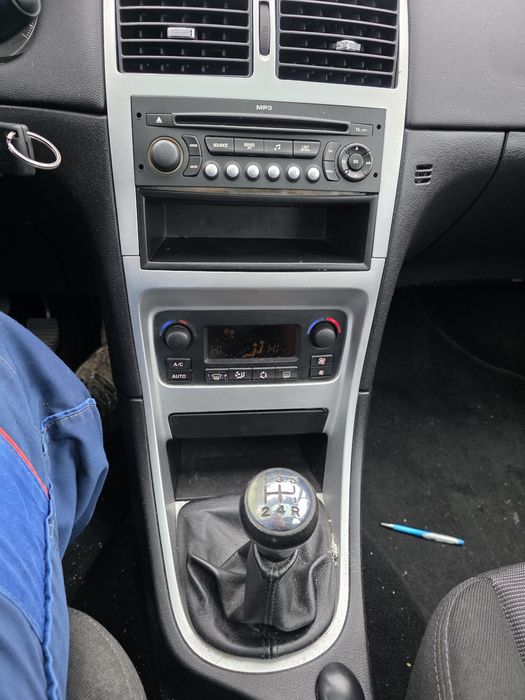 Продава се Пежо 307