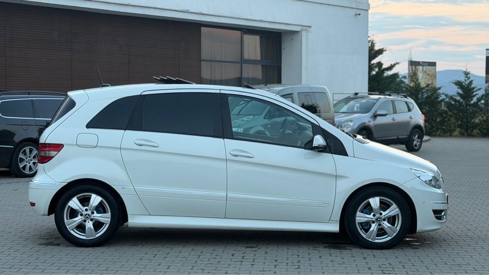 MERCEDES-BENZ B-Class 2010 — imagine 2