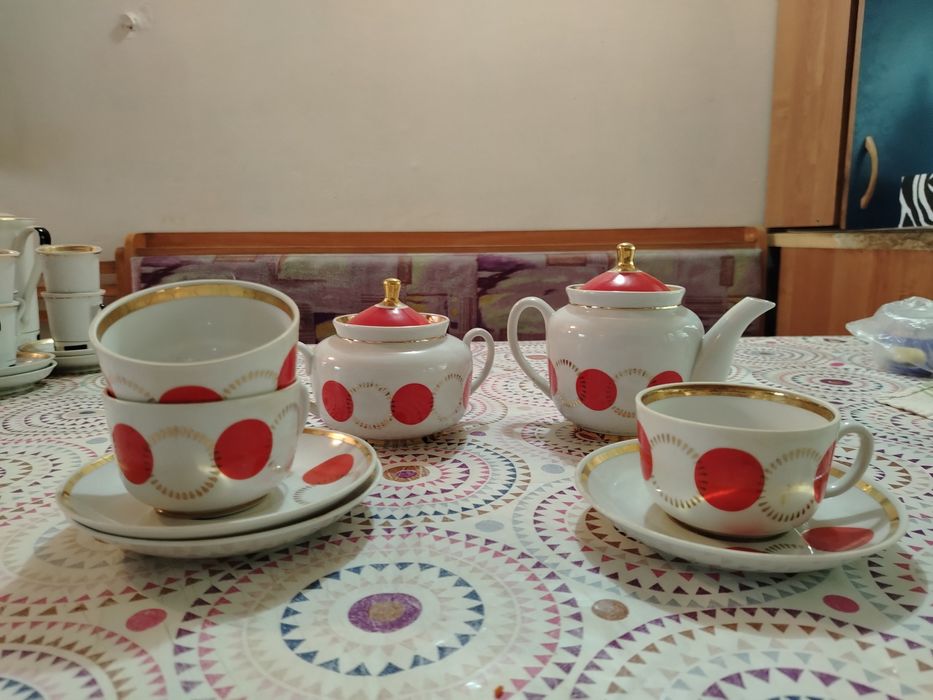 Чашки для чая из сервиза