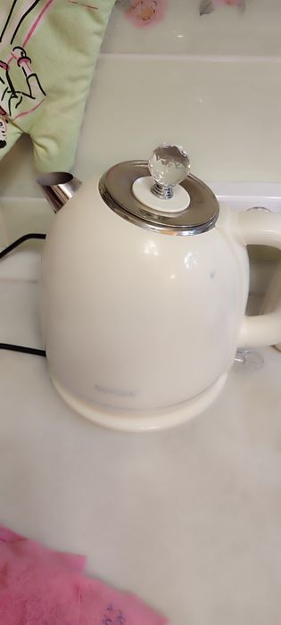 Продам чайник электрический