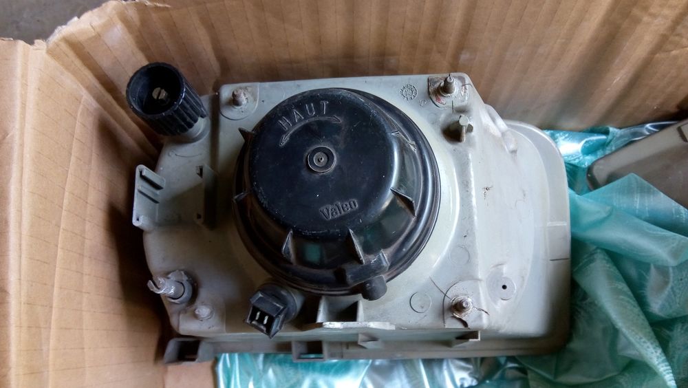 Оригинални Фарове Valeo, за Рено Супер 5 /84г. 1,6 бензин карбуратор