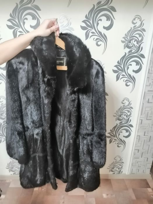 Продам шубу норковую.
