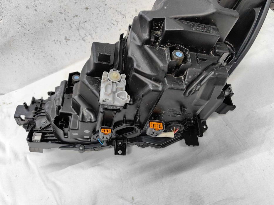 Оригинален фар Мазда 3  Mazda 3 Full Led