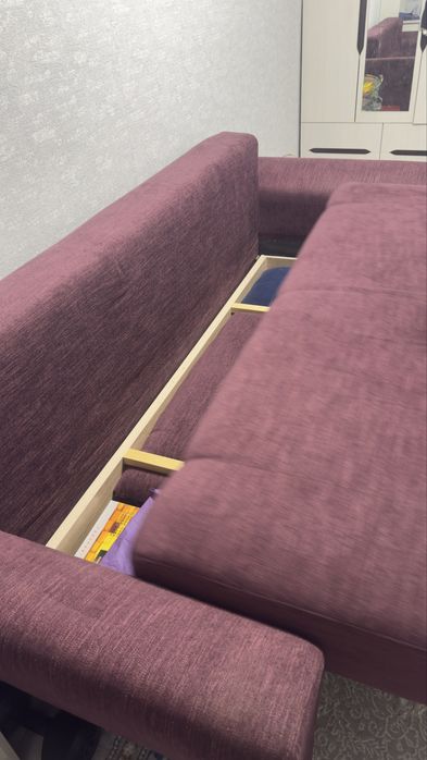 Продам диван в хорошем состояний