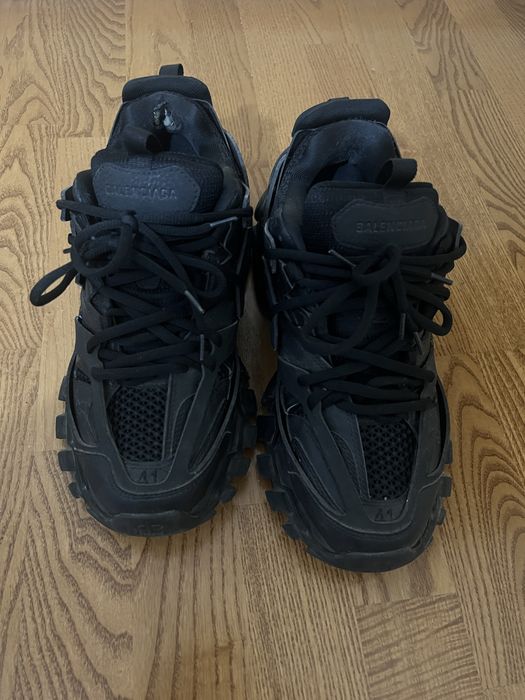 balenciaga track
