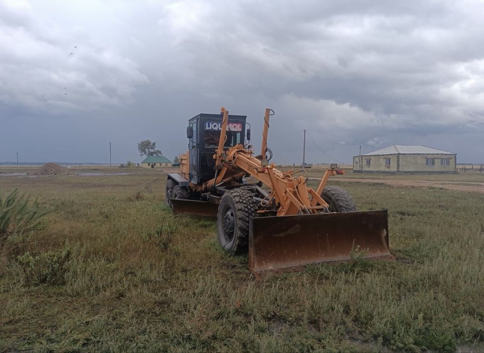 Продам автогрейдер