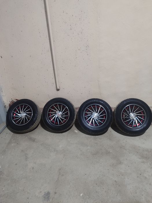 Saka diska 13 balon birga