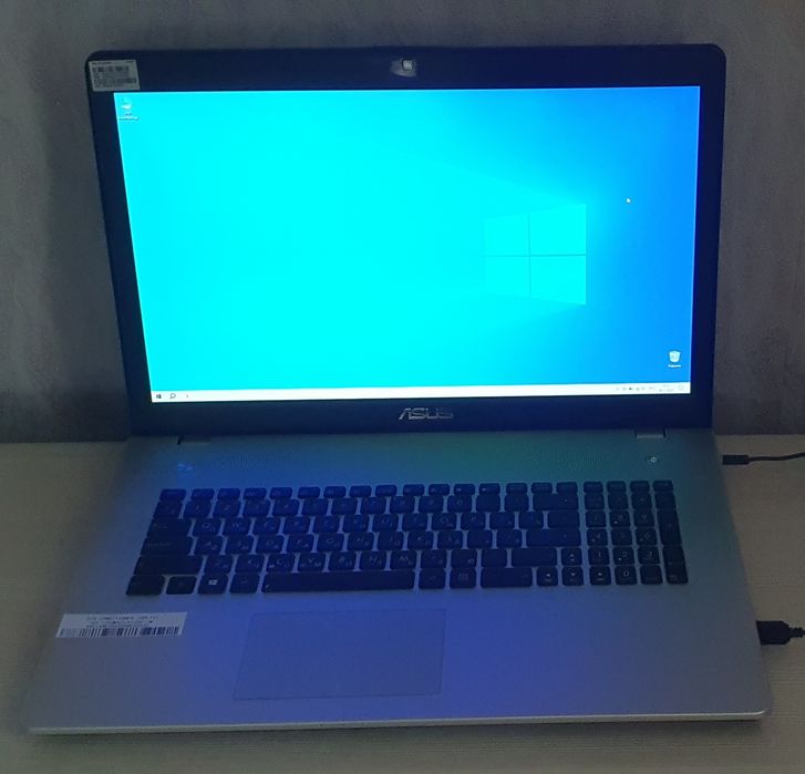 Большой ноутбук Asus n76vb.