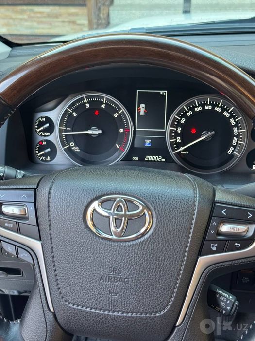 Toyota Land Cruzer 200..