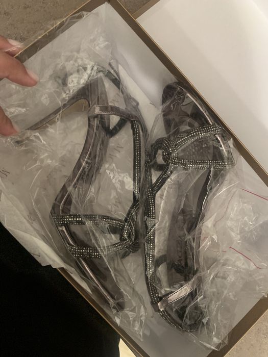 Sandale gri strasuri si pietre gri 39